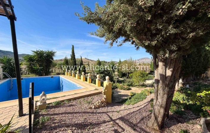 Venta - Finca - Hondón de las Nieves