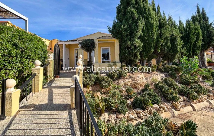 Venta - Finca - Hondón de las Nieves