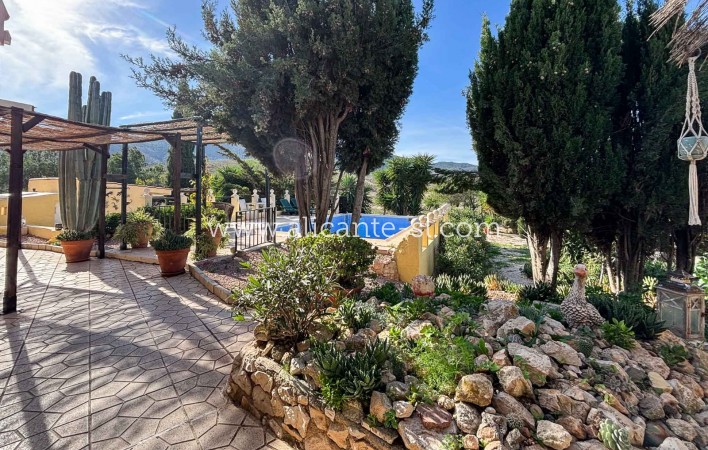 Venta - Finca - Hondón de las Nieves