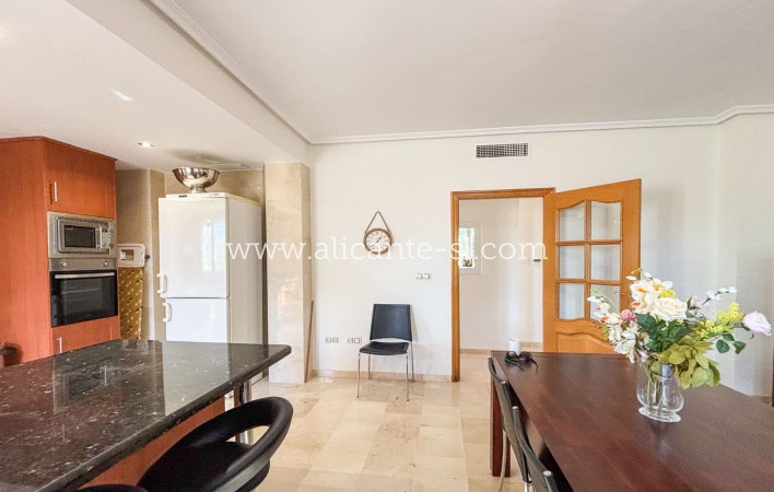 Resale - Villa / Doppelhaushälfte - Hondón de las Nieves