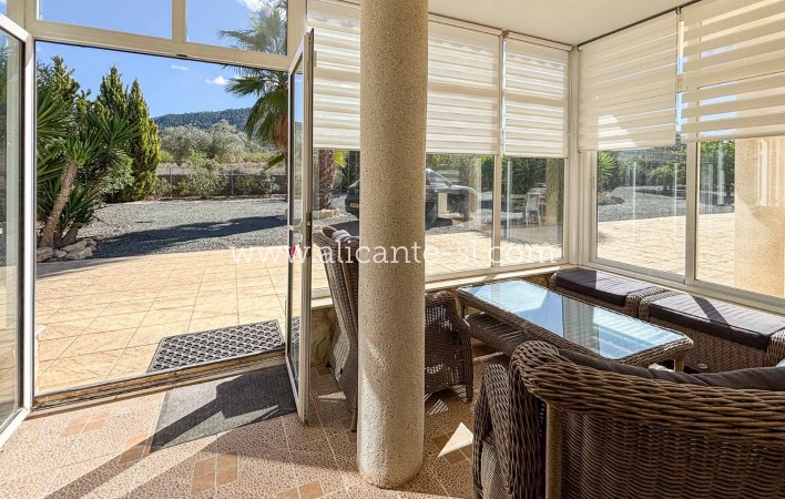 Resale - Villa / Doppelhaushälfte - Hondón de las Nieves