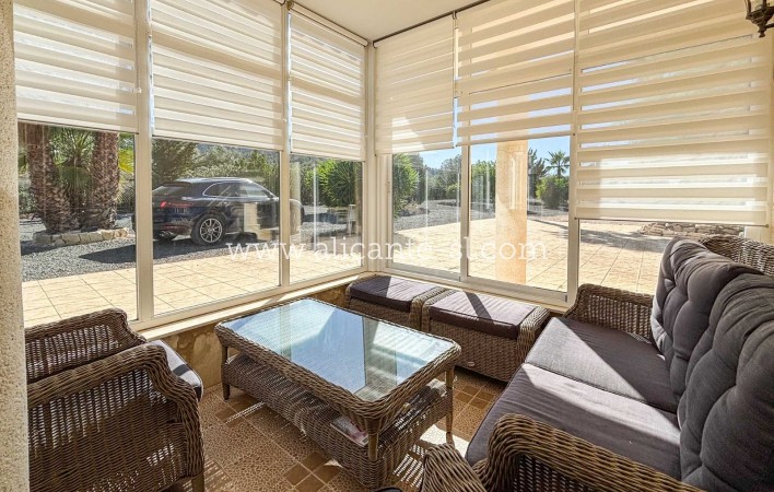 Resale - Villa / Doppelhaushälfte - Hondón de las Nieves