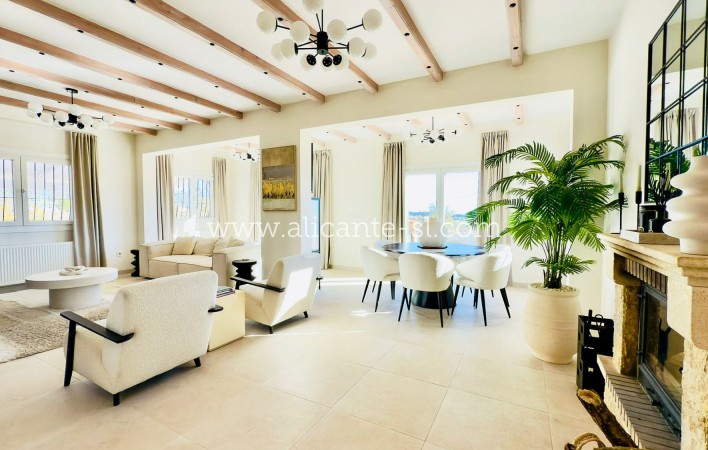 Sale - Country House - Pinoso