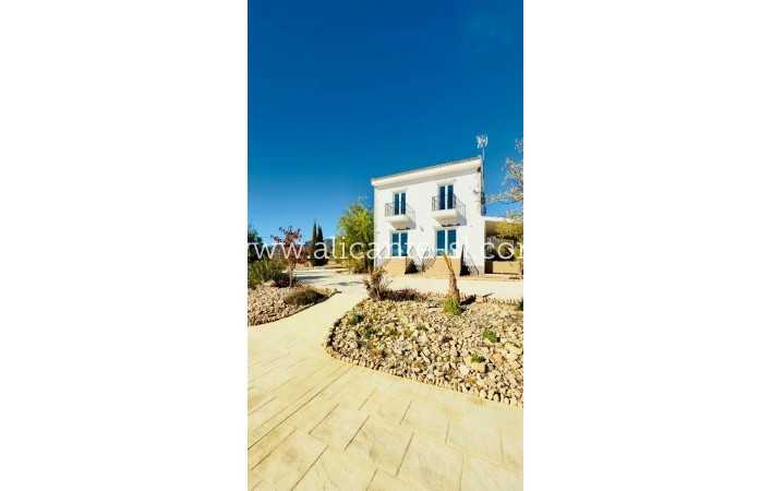 Sale - Country House - Pinoso