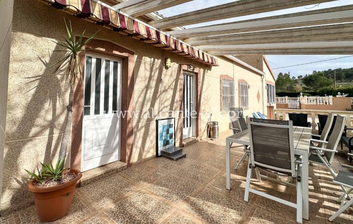 Sale - Finca - Hondón de las Nieves