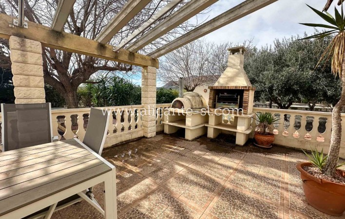 Sale - Finca - Hondón de las Nieves