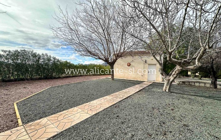 Sale - Finca - Hondón de las Nieves