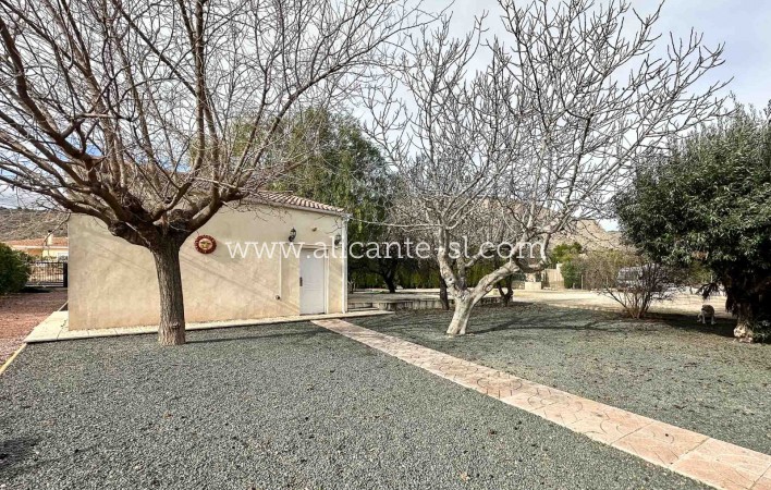 Sale - Finca - Hondón de las Nieves