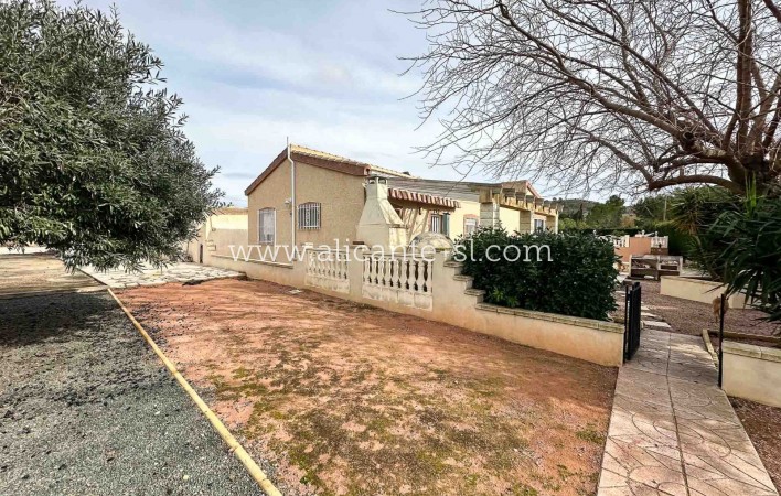 Sale - Finca - Hondón de las Nieves