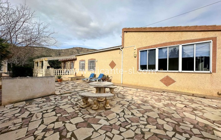 Sale - Finca - Hondón de las Nieves