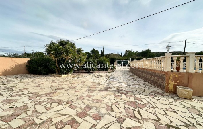 Sale - Finca - Hondón de las Nieves