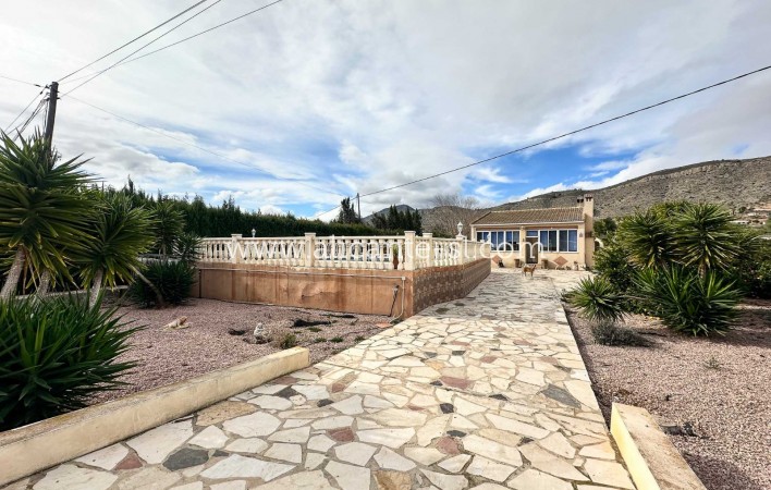 Sale - Finca - Hondón de las Nieves