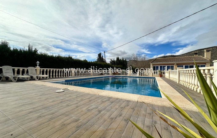 Sale - Finca - Hondón de las Nieves