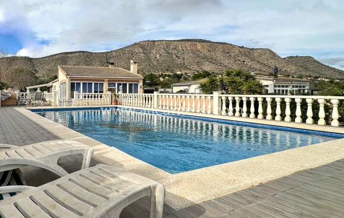 Sale - Finca - Hondón de las Nieves