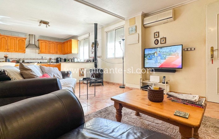 Revente - Finca - Hondón de las Nieves