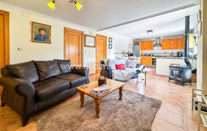 Revente - Finca - Hondón de las Nieves