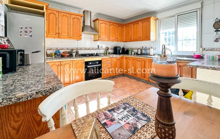 Revente - Finca - Hondón de las Nieves