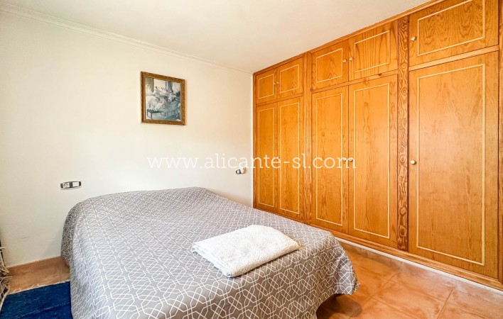 Revente - Finca - Hondón de las Nieves