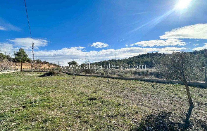 Revente - Finca - Hondón de las Nieves