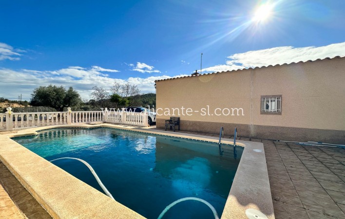 Revente - Finca - Hondón de las Nieves