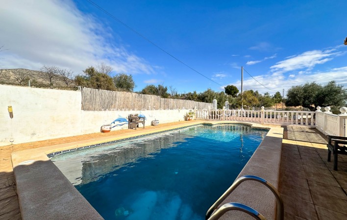 Revente - Finca - Hondón de las Nieves