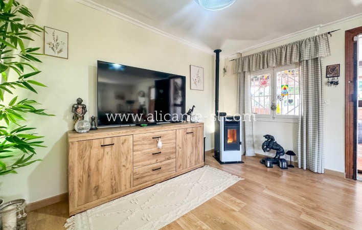 Revente - Finca - Hondón de las Nieves