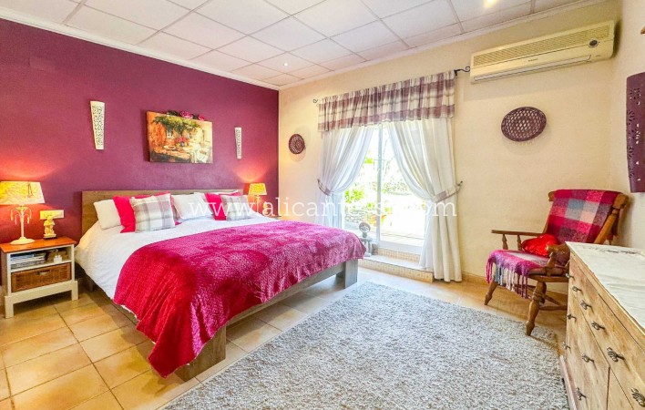 Revente - Finca - Hondón de las Nieves