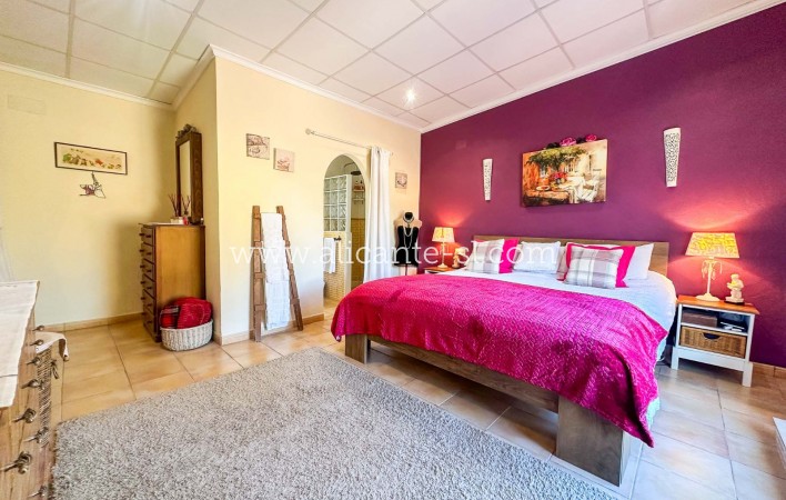 Revente - Finca - Hondón de las Nieves