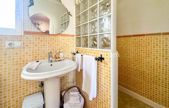 Revente - Finca - Hondón de las Nieves