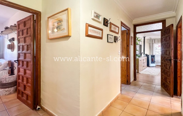 Revente - Finca - Hondón de las Nieves