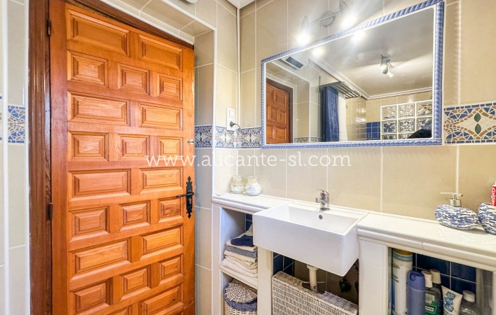 Revente - Finca - Hondón de las Nieves