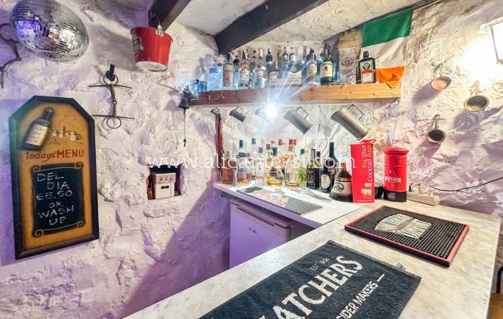 Revente - Finca - Hondón de las Nieves