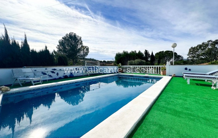 Revente - Finca - Hondón de las Nieves