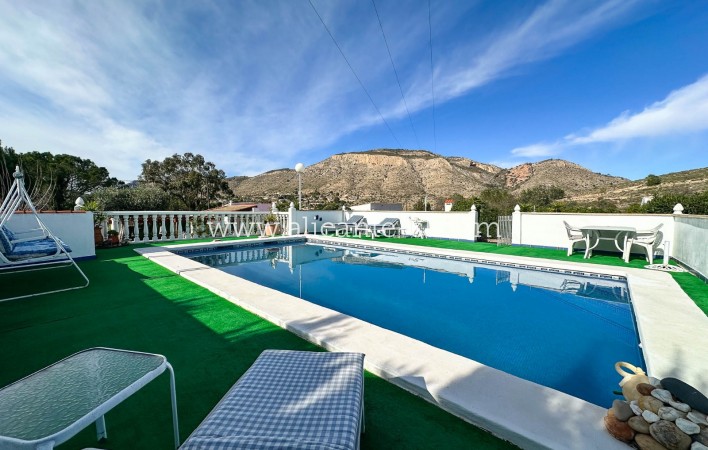 Revente - Finca - Hondón de las Nieves