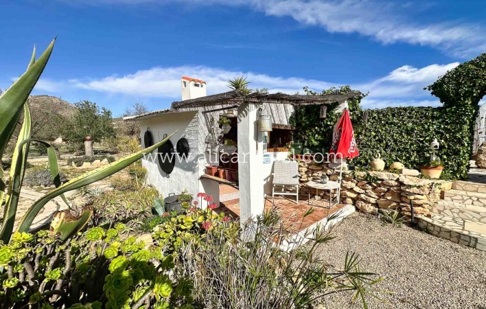 Revente - Finca - Hondón de las Nieves