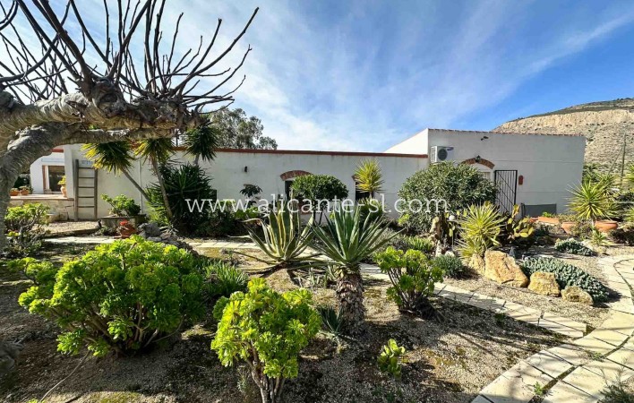 Revente - Finca - Hondón de las Nieves