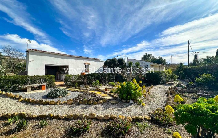 Revente - Finca - Hondón de las Nieves