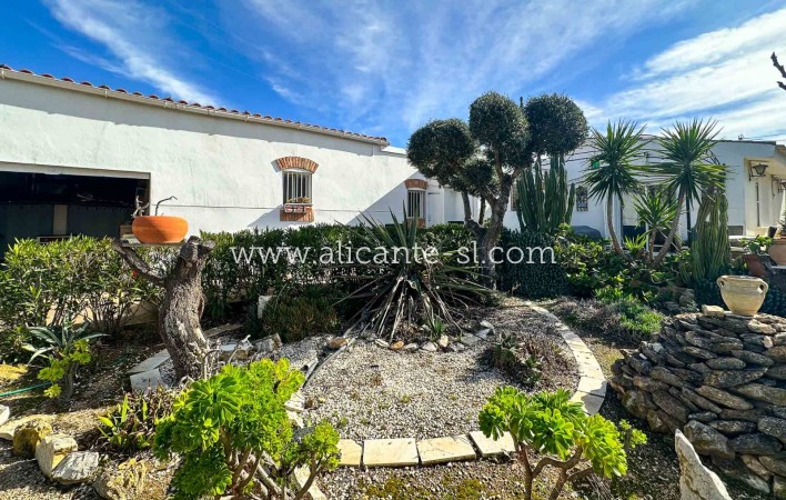 Revente - Finca - Hondón de las Nieves