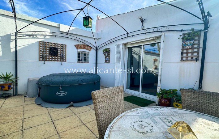 Revente - Finca - Hondón de las Nieves