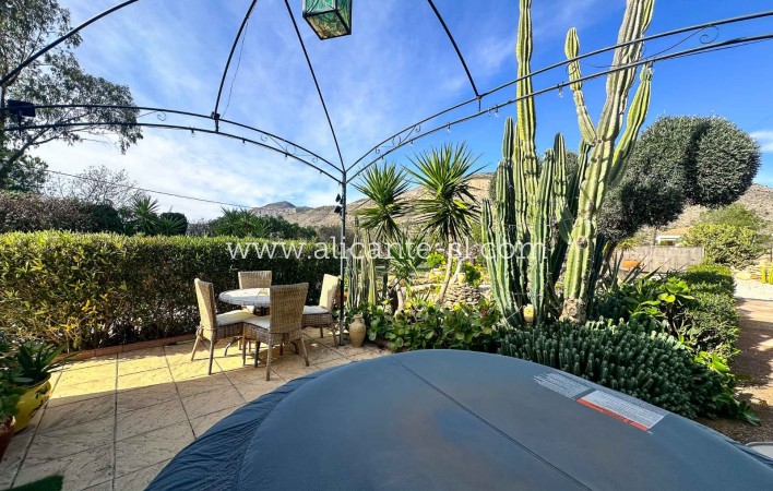 Revente - Finca - Hondón de las Nieves