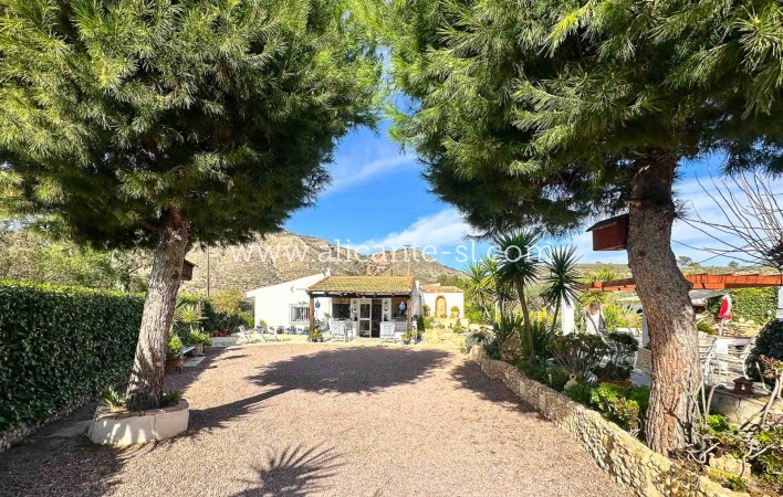 Revente - Finca - Hondón de las Nieves