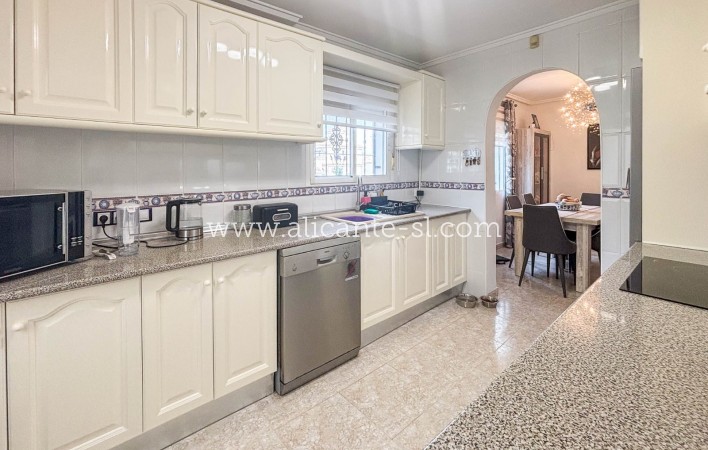 Sale - Villa  - Monforte del Cid