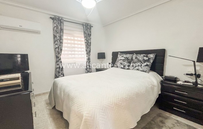 Sale - Villa  - Monforte del Cid