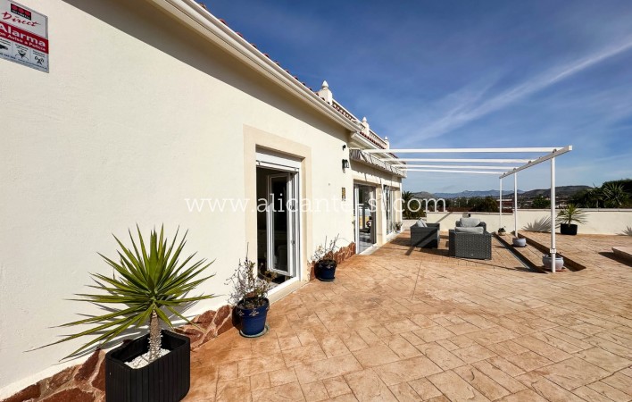 Sale - Villa  - Hondón de los Fráiles