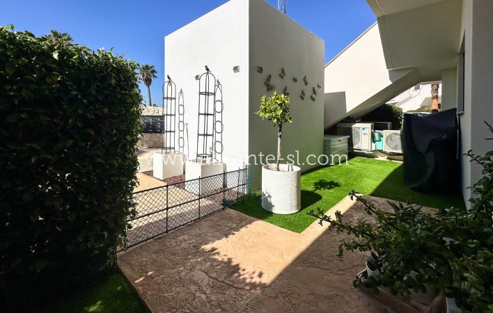 Sale - Apartment  - Pilar de la Horadada