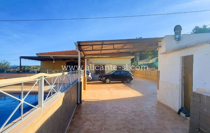 Venta - Villa  - Aspe