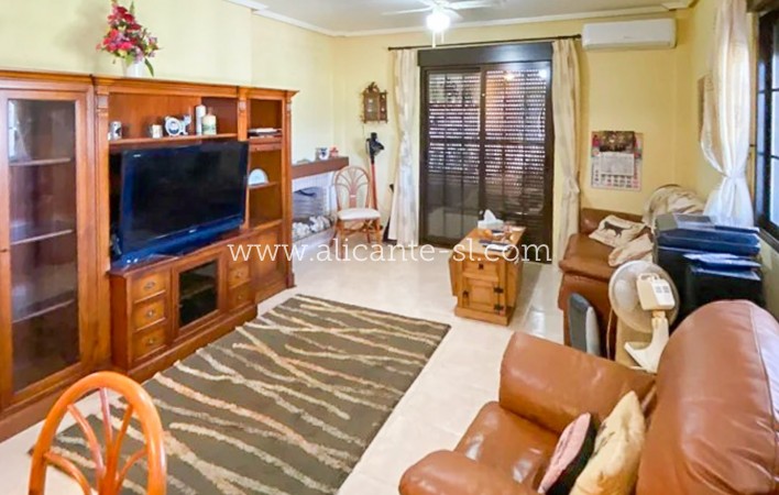 Sale - Villa  - Hondón de las Nieves