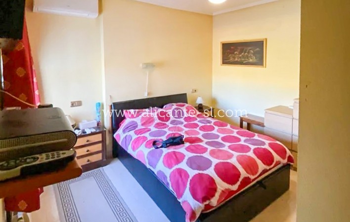 Sale - Villa  - Hondón de las Nieves