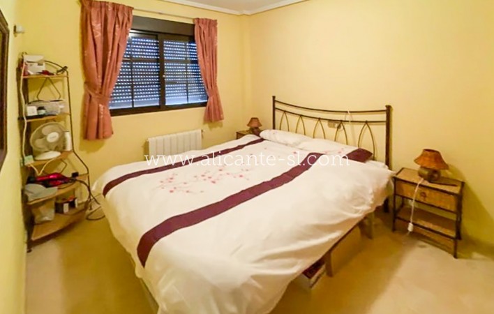 Sale - Villa  - Hondón de las Nieves