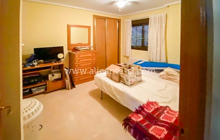 Sale - Villa  - Hondón de las Nieves